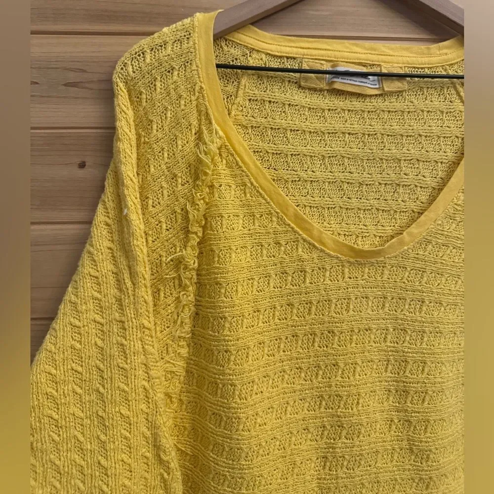 We The Free Size Medium Bright Yellow Thein Hacci V Neck Lightweight Sweater